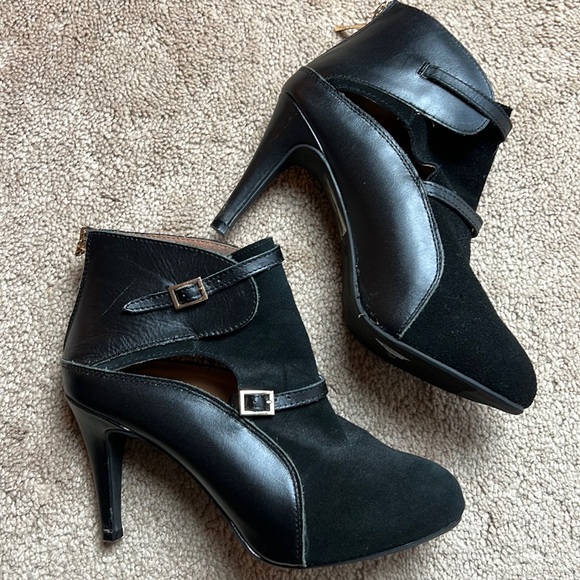 Vintage Booties - Picture 1 of 9